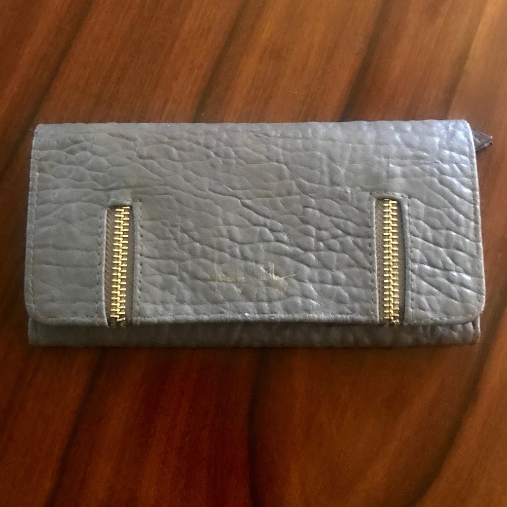 Nicole Miller  tri-fold ladies wallet. NEW